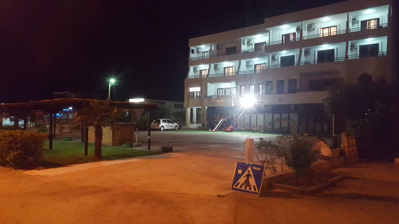 Apartments & Studio Haxhibeti Улцинь Экстерьер фото